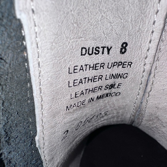 FREEBIRD BY STEVEN handmade boots, soldout
Black distressed sexy boots size 8 - Picture 12 of 16